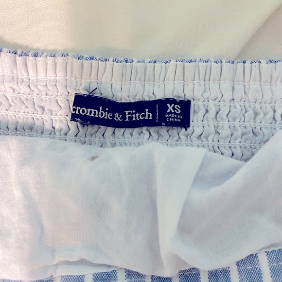 Abercrombie and Fitch Blue and White Striped Tank Top - Picture 3 of 3